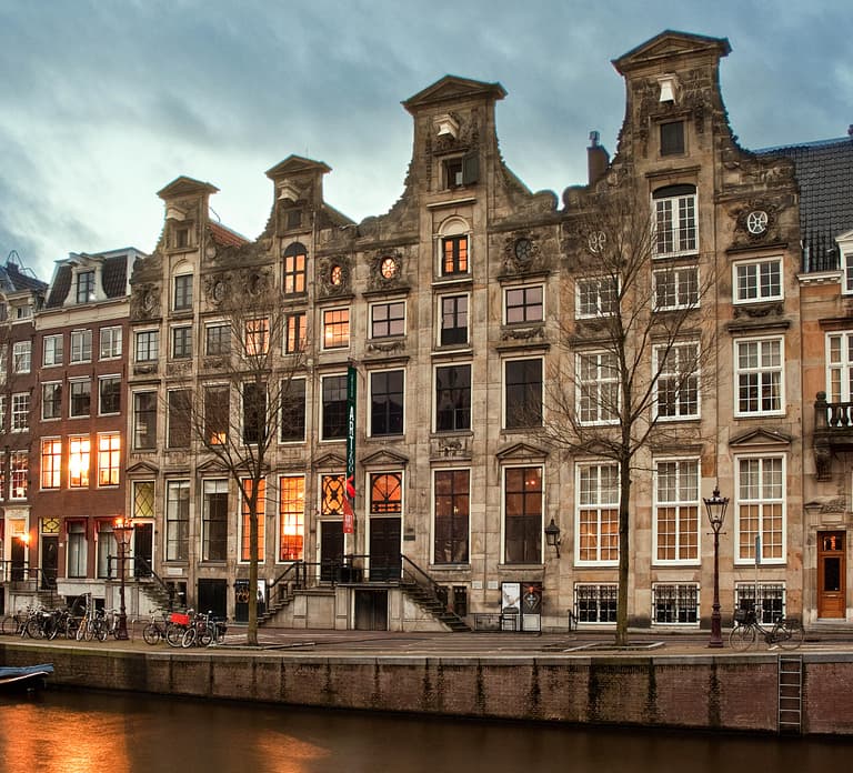 Art Zoo Museum: Art meets nature in a 17th-Century House