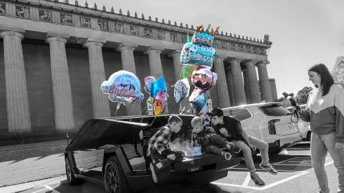 Private Best of Nashville VIP City Tour by Cybertruck Day Tours