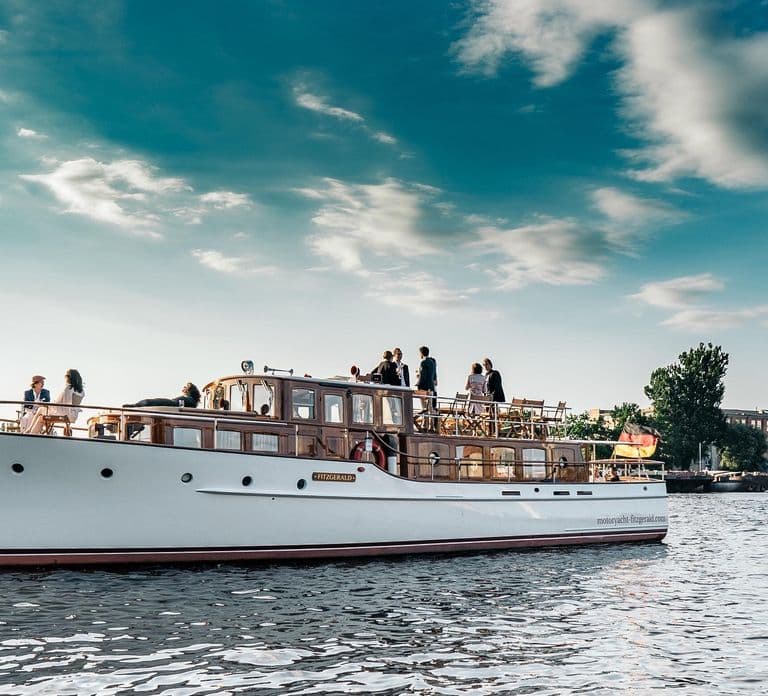 Berlin: 1h Boutiquestyle-Cruise on the Electric FITZGERALD