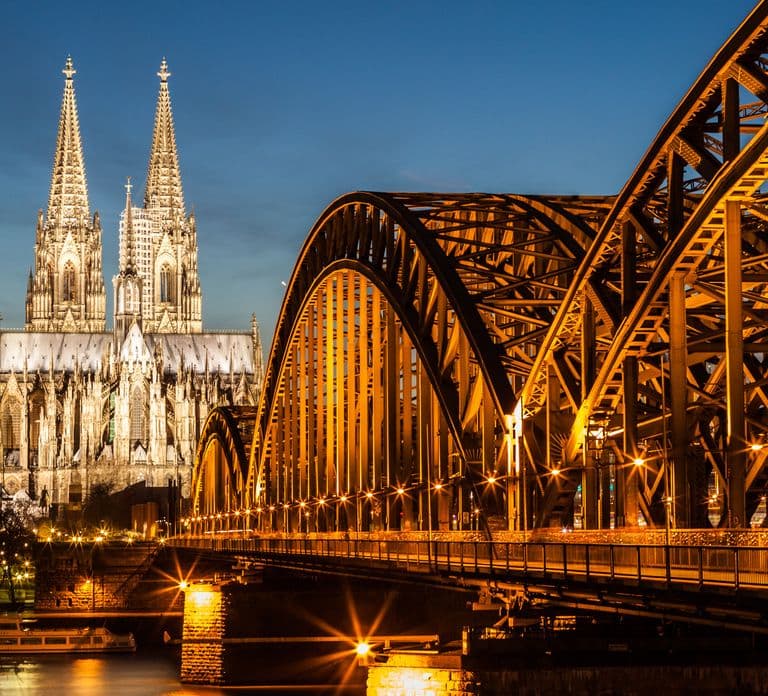 Cologne: Rhine River Cruise with Local Music