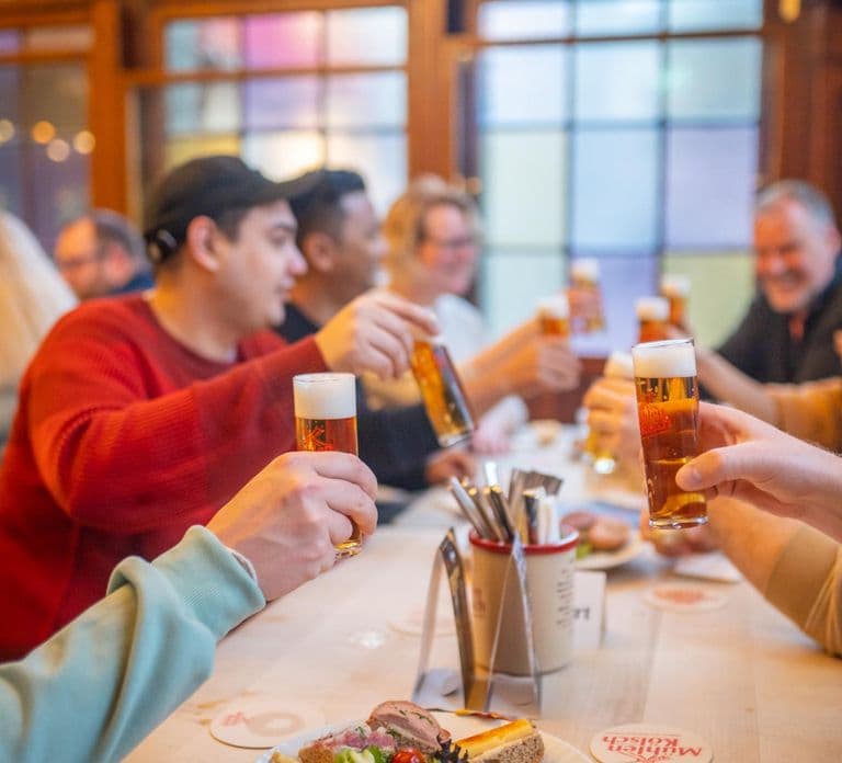 Informative and fun brewery tour in German, public