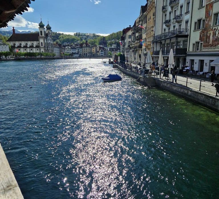 Lucerne: Private Walking Tour and Chocolate Tasting