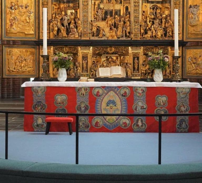 A Big Easy Tour; Cathedral, Viking Ships & Palace