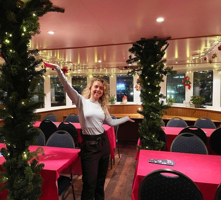 Aarhus: Christmas Harbor Cruise with Local Guide