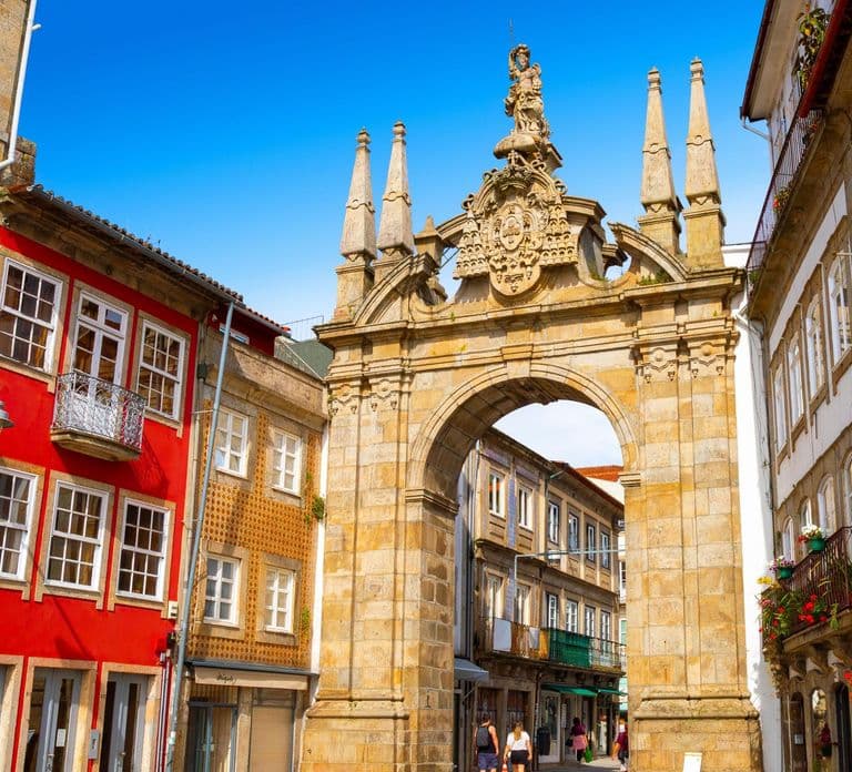 From Porto: Viana do Castelo, Braga and Guimarães Day Tour