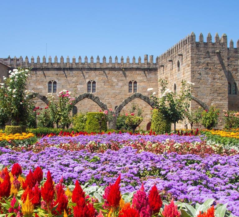 From Porto: Viana do Castelo, Braga and Guimarães Day Tour