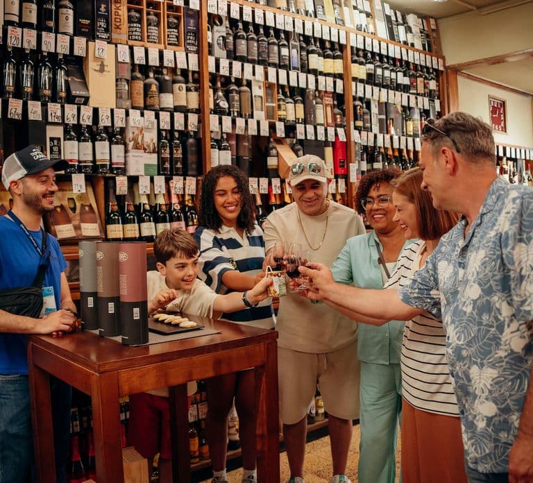 Porto: Delicious Food and Wine Walking Tour