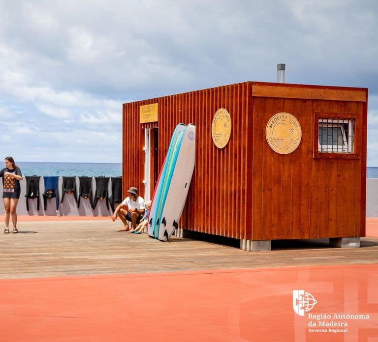 Madeira: surf lesson at Porto da Cruz