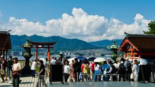 Hiroshima Miyajima cultural 1-day tour: Atomic Bomb Dome + Itsukushima Jinja + Peace Memorial Park Day Tours