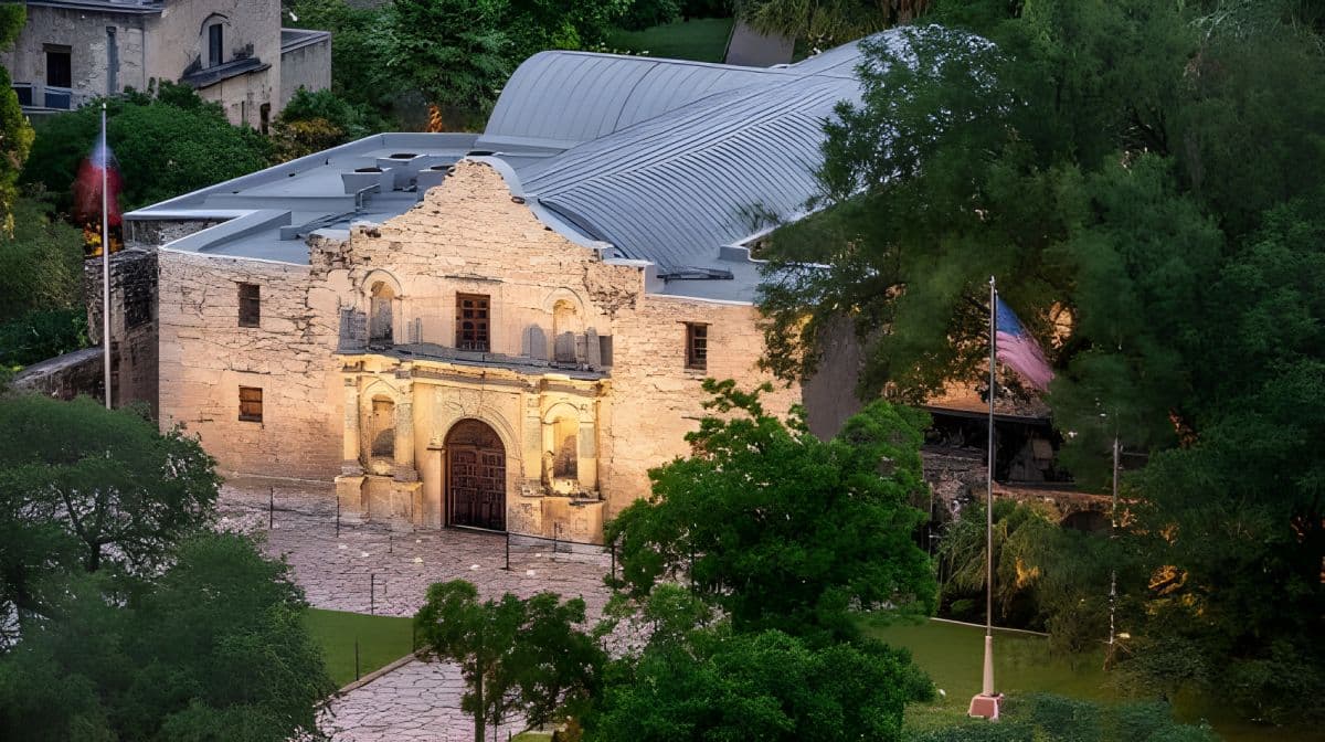 San Antonio Hop-On Hop-Off Trolley Tour Day Tours
