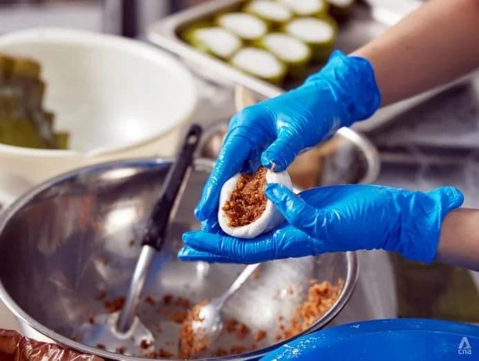 Chicken Rice Diaries: The Hainan Story in Bugis