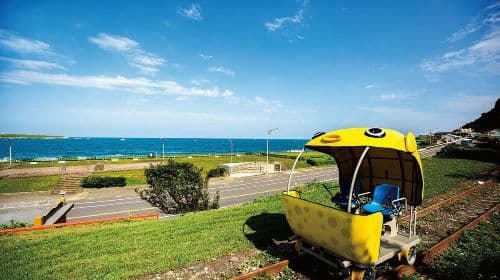 Family Seaside Fun: New Taipei City Shen'ao Rail Bike + National Museum of Marine Science and Technology + Colorful Street Houses Day Tour Day Tours