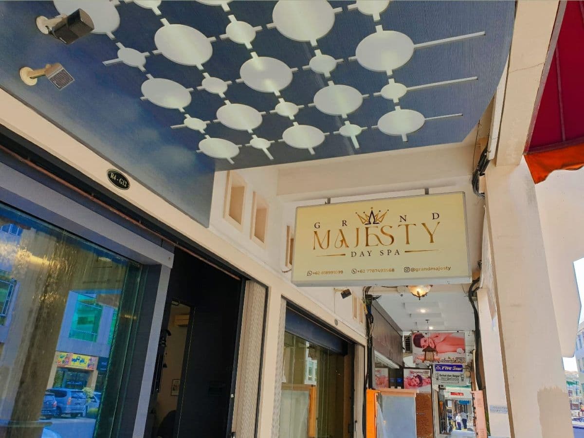 Treatment & Spa Package by Grand Majesty Spa Batam