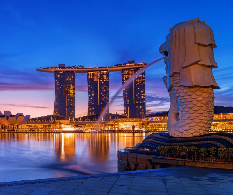 Singapore Marina Bay Night Walk with Spectra & Garden Rhapsody Shows