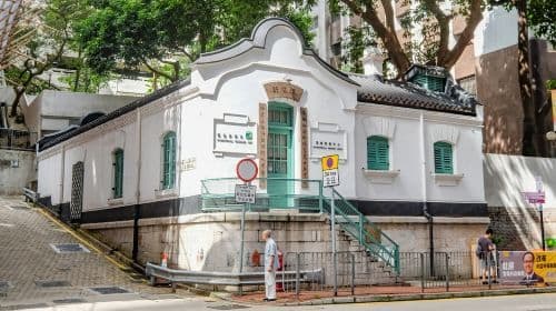 Hong Kong Old Wan Chai Post Office + Blue House Half Day Tour [Wan Chai Historical Heritage Trail + Hong Kong Style afternoon tea] Day Tours
