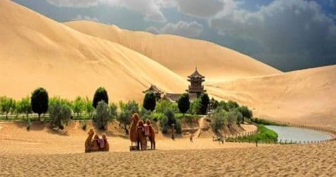 Dunhuang In-Depth Tour: Mogao Caves + Mingsha Mountain And Crescent Spring (Chinese/English Guide - Private Tour)