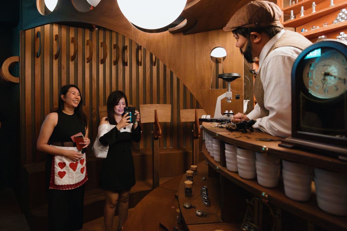 Wonderland Upside Down