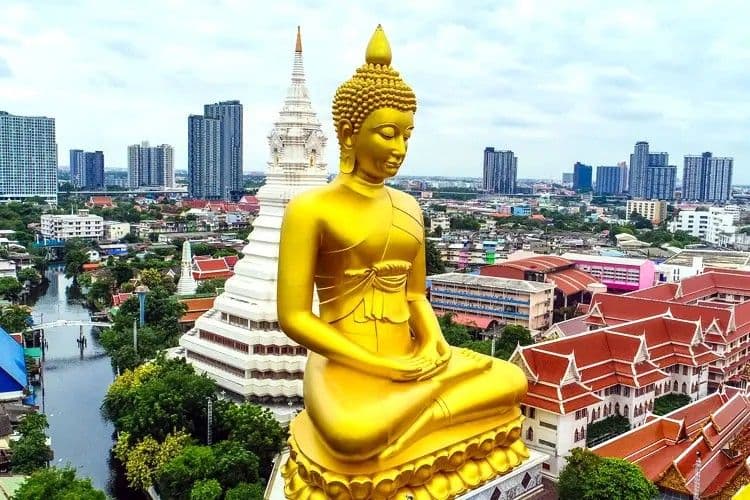 3 iconic temples tours : Join Tour: Grand Palace + Wat Arun + Tha Maharaj + Wat Paknam