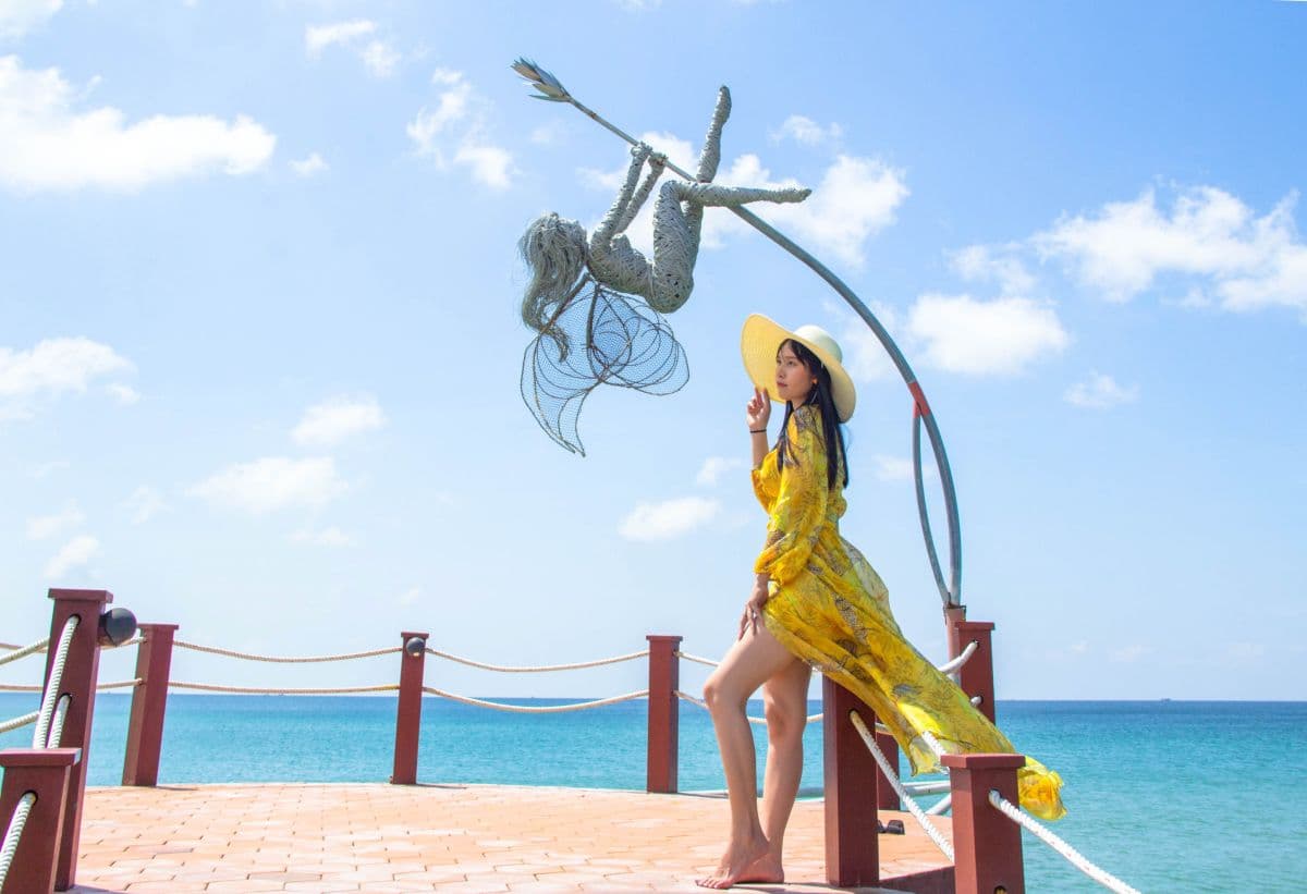 Phu Quoc Beach Tour and Enjoy Sunset with Squid Fishing with Chinese speaking Guide