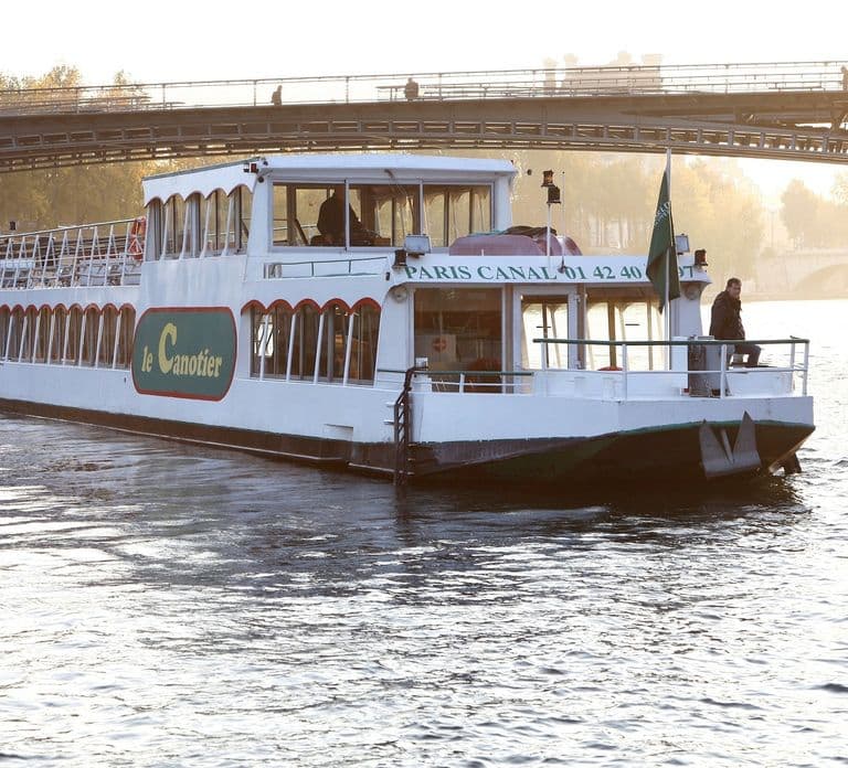 Paris: Happy Hour Evening Cruise on the Seine River