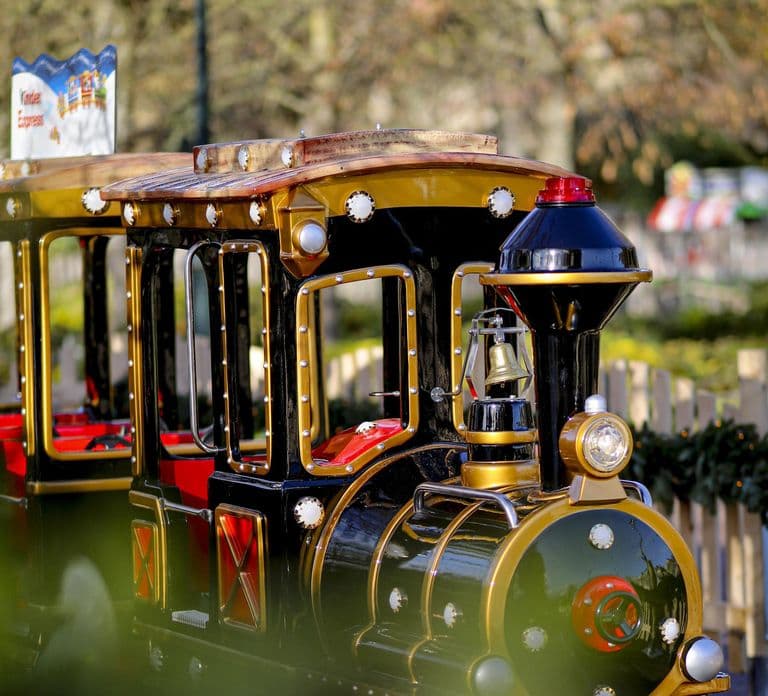 Paris: Jardin d'Acclimatation 1-Day Unlimited Pass