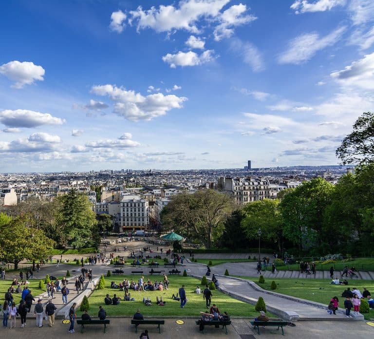 Paris: Montmartre Highlights Walking Tour with a Local Guide