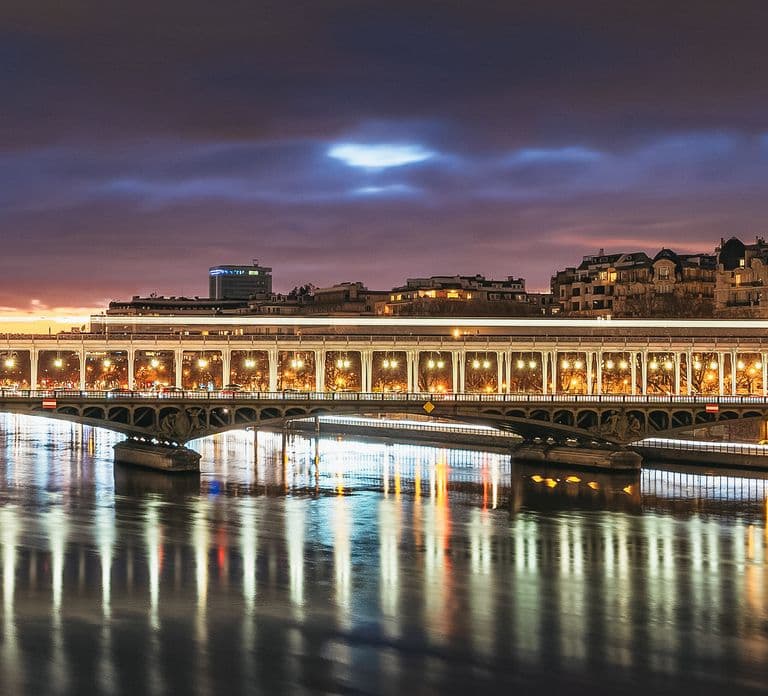 Paris: Night River Cruise On The Seine With Waffle Tasting
