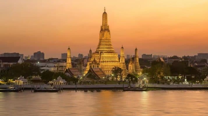 Grand Palace, Wat Pho, and Wat Arun Guided Tour