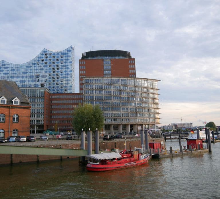 Hamburg: Elbphilharmonie Plaza Guided Tour