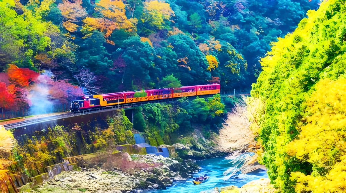 Kyoto Kifune Shrine + Arashiyama + Sanzen-in 9-person premium small group, fall foliage viewing
